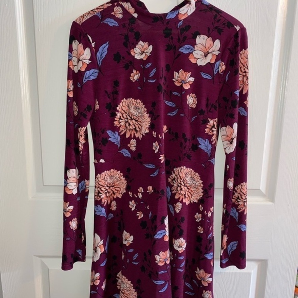 Forever 21 Long Sleeve Maroon Dress ~Oriental floral pattern